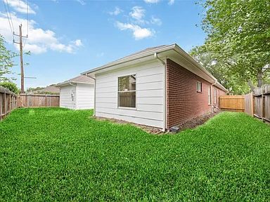 4-Bedroom Single-Family Home for Sale in Houston, TX – 12633 Memorial Dr – $299,000 - photo 11