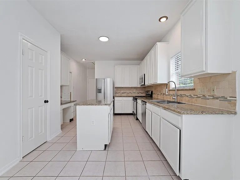4-Bedroom Single-Family Home for Sale in Houston, TX – 12633 Memorial Dr – $299,000 - photo 6