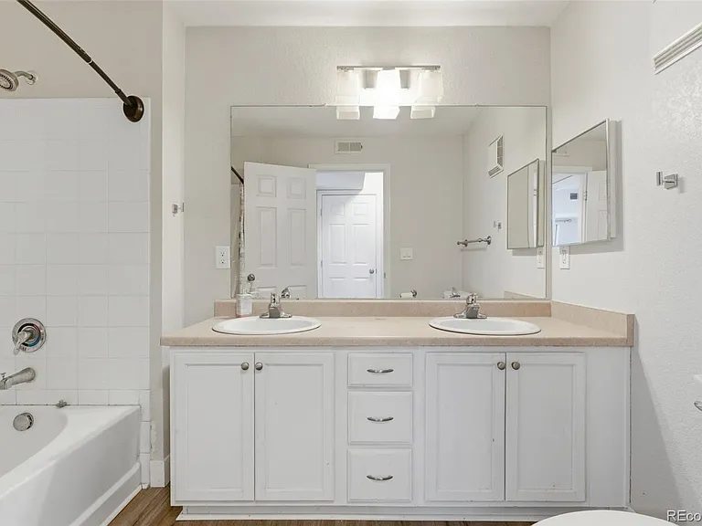 1-Bedroom Condo for Sale in Aurora, CO – 5733 N Gibralter Way #3-308 – $235,000 - photo 4