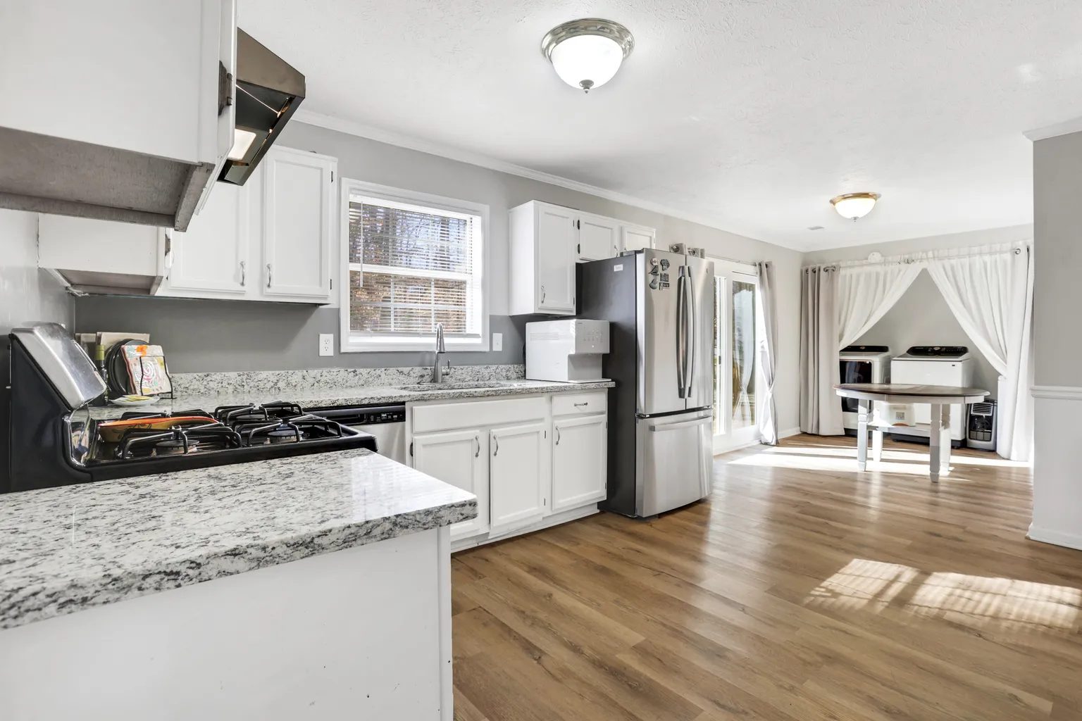 Nhà bán 4 phòng ngủ tại Buford, GA - $499,000 - ảnh 3
