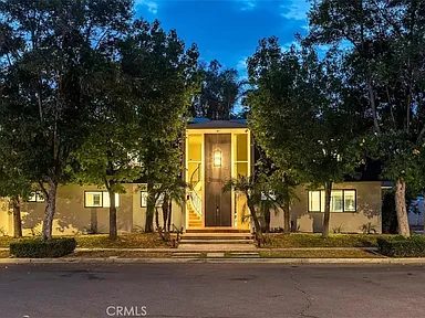 Nhà bán 5 phòng ngủ tại Anaheim, CA - $1,850,000