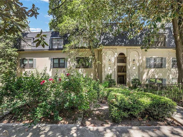 Nhà bán 3 phòng ngủ tại Atlanta, GA - $359,999