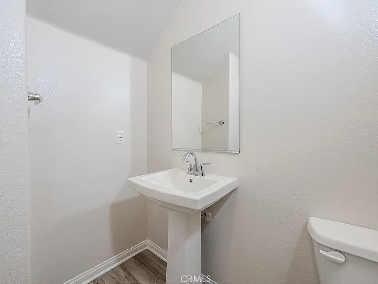 3-Bedroom Single-Family Home for Sale in Upland, CA – 466 Meyer Pl – $698,000 - photo 4