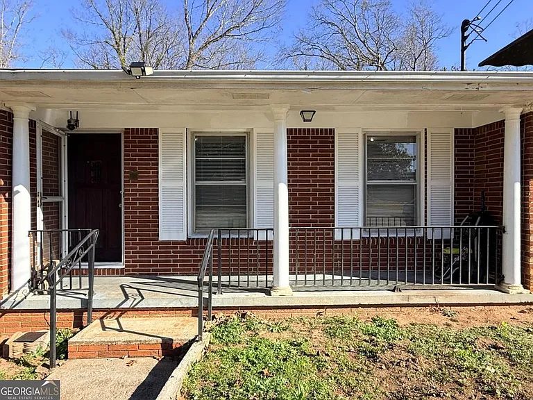 3-Bedroom Single-Family Home for Sale in Morrow, GA – 6532 Debbie Sue Ln – $259,900 - photo 2