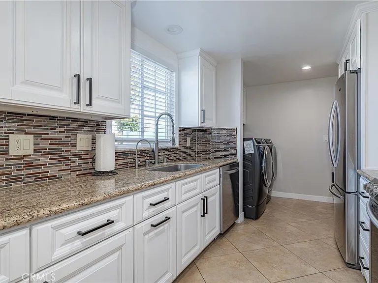 4-Bedroom Multifamily Property for Sale in Anaheim, CA – 824 S Dune St – $1,750,000 - photo 5