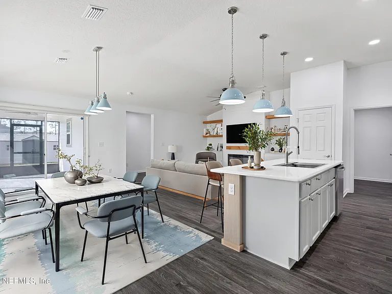 Nhà bán 3 phòng ngủ tại Jacksonville, FL - $349,999 - ảnh 3
