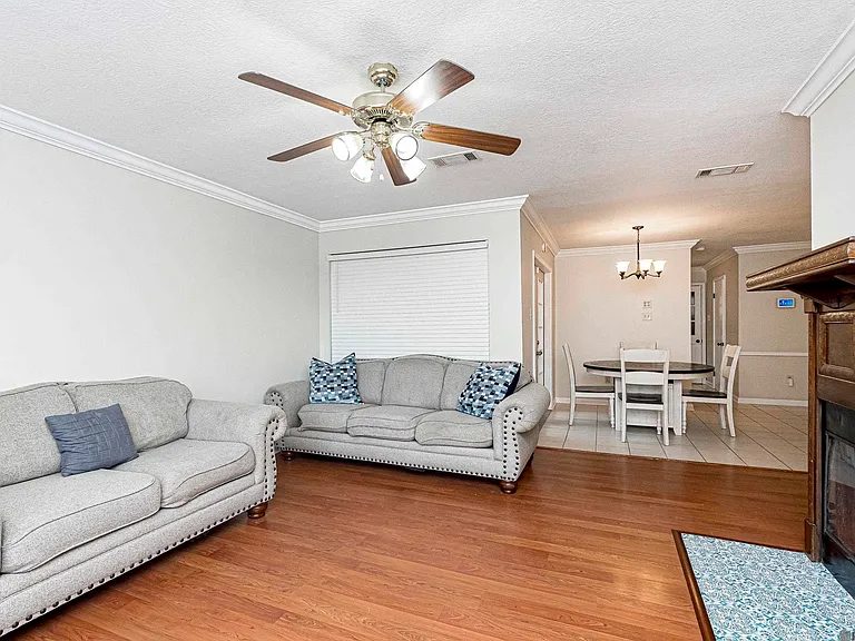 Nhà bán 3 phòng ngủ tại Baton Rouge, LA - $165,000 - ảnh 8