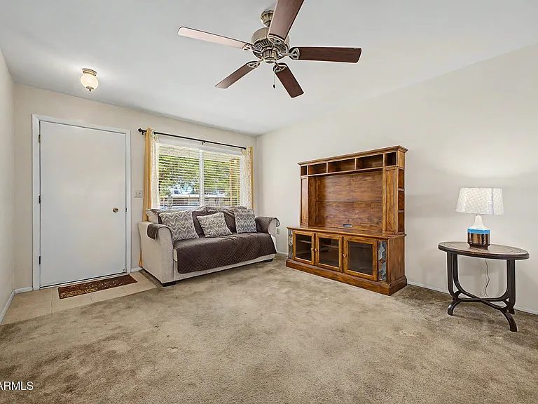 Nhà bán 1 phòng ngủ tại Sun City, AZ - $115,000 - ảnh 2