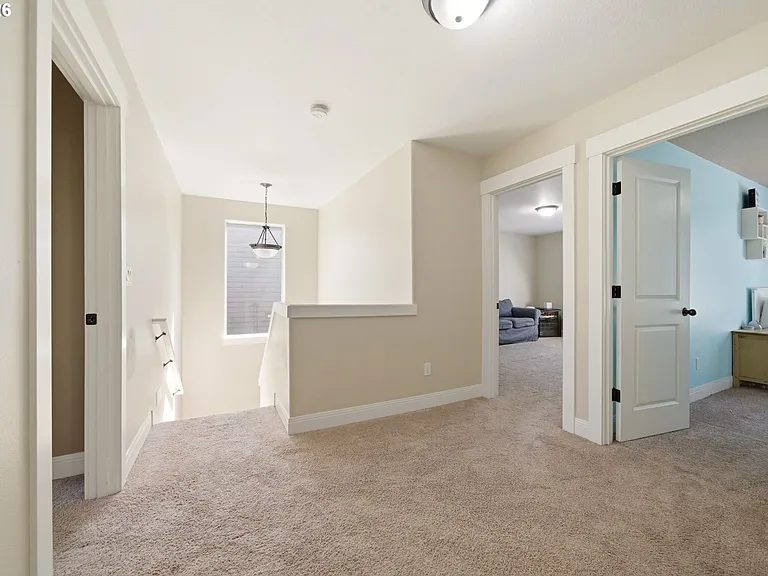 Nhà bán 5 phòng ngủ tại Oregon City, OR - $650,000 - ảnh 11
