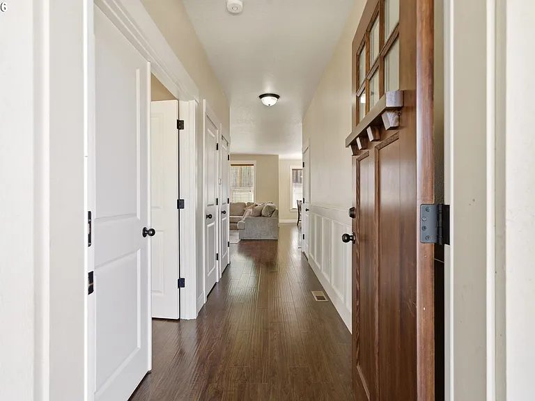 Nhà bán 5 phòng ngủ tại Oregon City, OR - $650,000 - ảnh 4