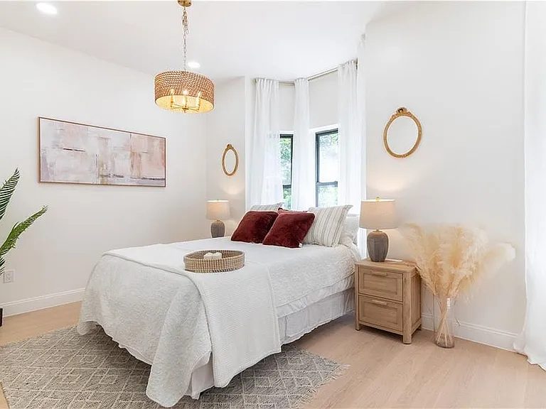 Nhà bán 5 phòng ngủ tại Brooklyn, NY - $1,899,000 - ảnh 3