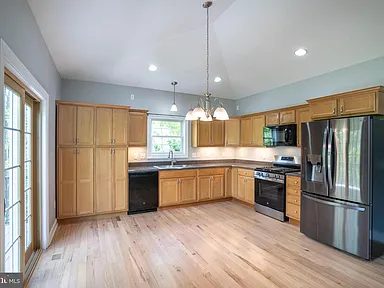 3-Bedroom Condo for Sale in Bellefonte, PA – 143 Jonathan Ln – $410,000 - photo 6