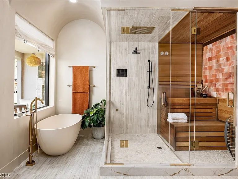 Nhà bán 4 phòng ngủ tại Las Vegas, NV - $3,400,000 - ảnh 4