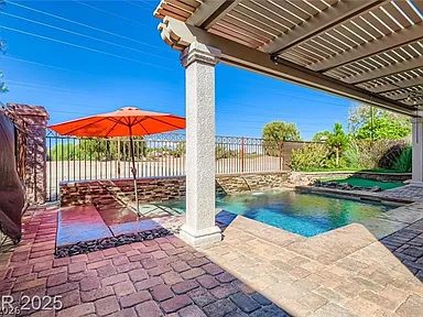 Nhà bán 2 phòng ngủ tại Las Vegas, NV - $395,000 - ảnh 2