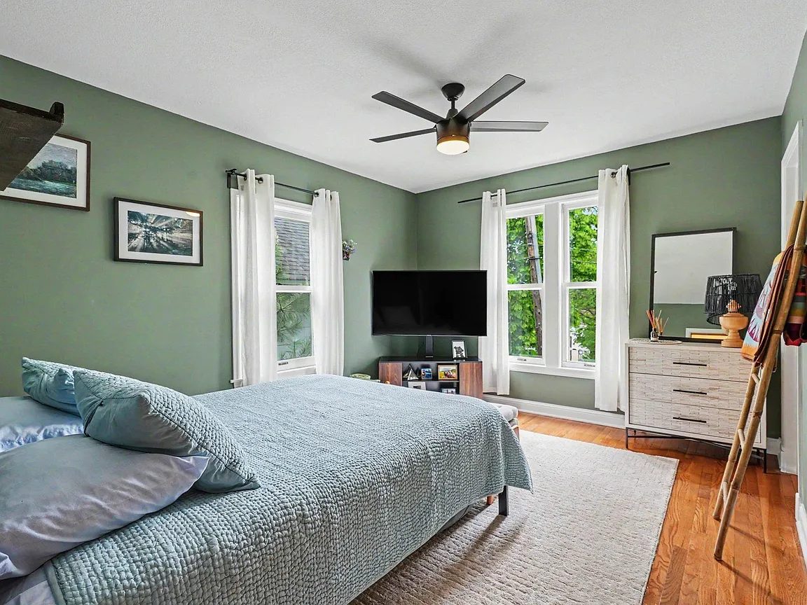 3-Bedroom Single-Family Home for Sale in Minneapolis, MN – 900424 8th Ave NE – $599,900 - photo 9