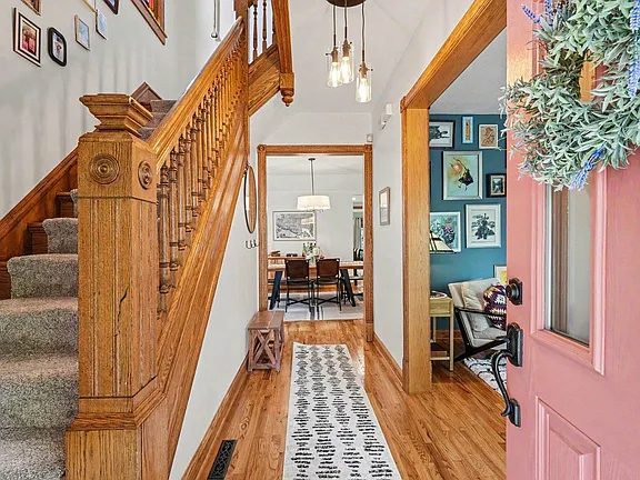 3-Bedroom Single-Family Home for Sale in Minneapolis, MN – 900424 8th Ave NE – $599,900 - photo 3