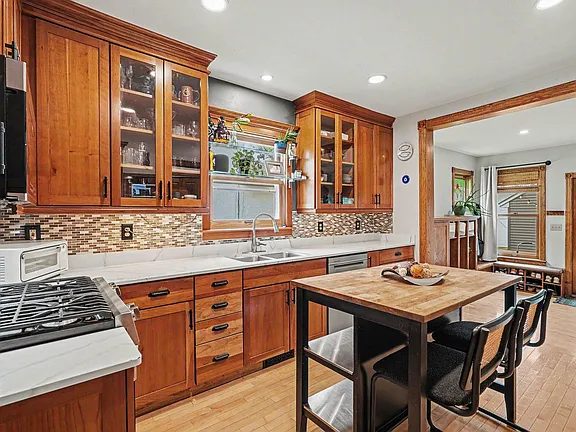 3-Bedroom Single-Family Home for Sale in Minneapolis, MN – 900424 8th Ave NE – $599,900 - photo 5