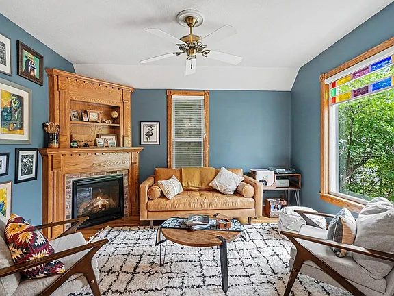 3-Bedroom Single-Family Home for Sale in Minneapolis, MN – 900424 8th Ave NE – $599,900 - photo 2