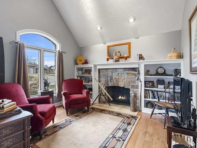 Nhà bán 5 phòng ngủ tại Springfield, MO - $749,900 - ảnh 3