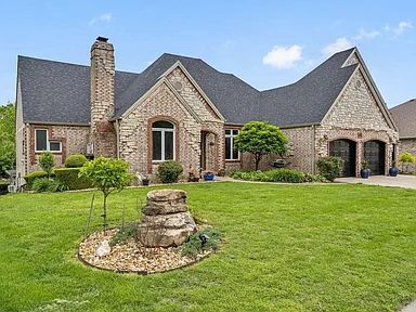 Nhà bán 5 phòng ngủ tại Springfield, MO - $749,900