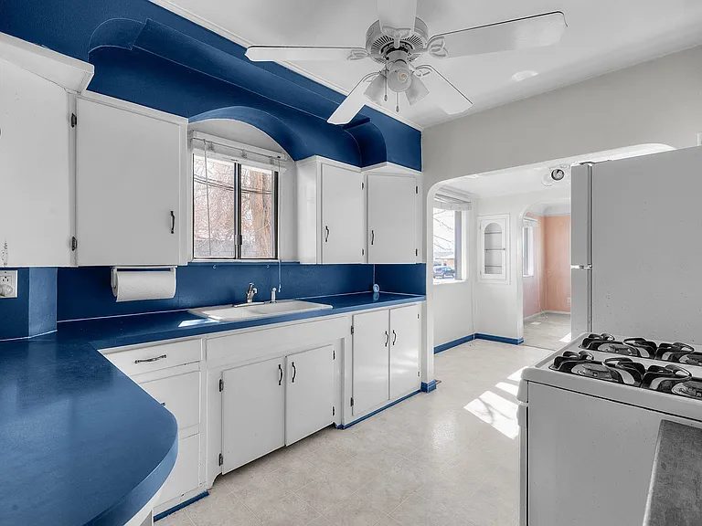 Nhà bán 5 phòng ngủ tại Midvale, UT - $450,000 - ảnh 4