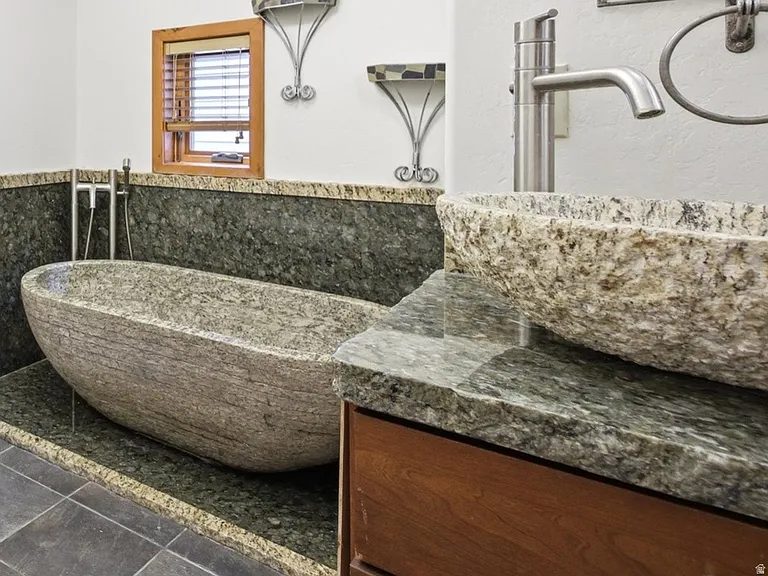 3-Bedroom Multifamily Property for Sale in Park City, UT – 17 Daly Ave – $2,750,000 - photo 8