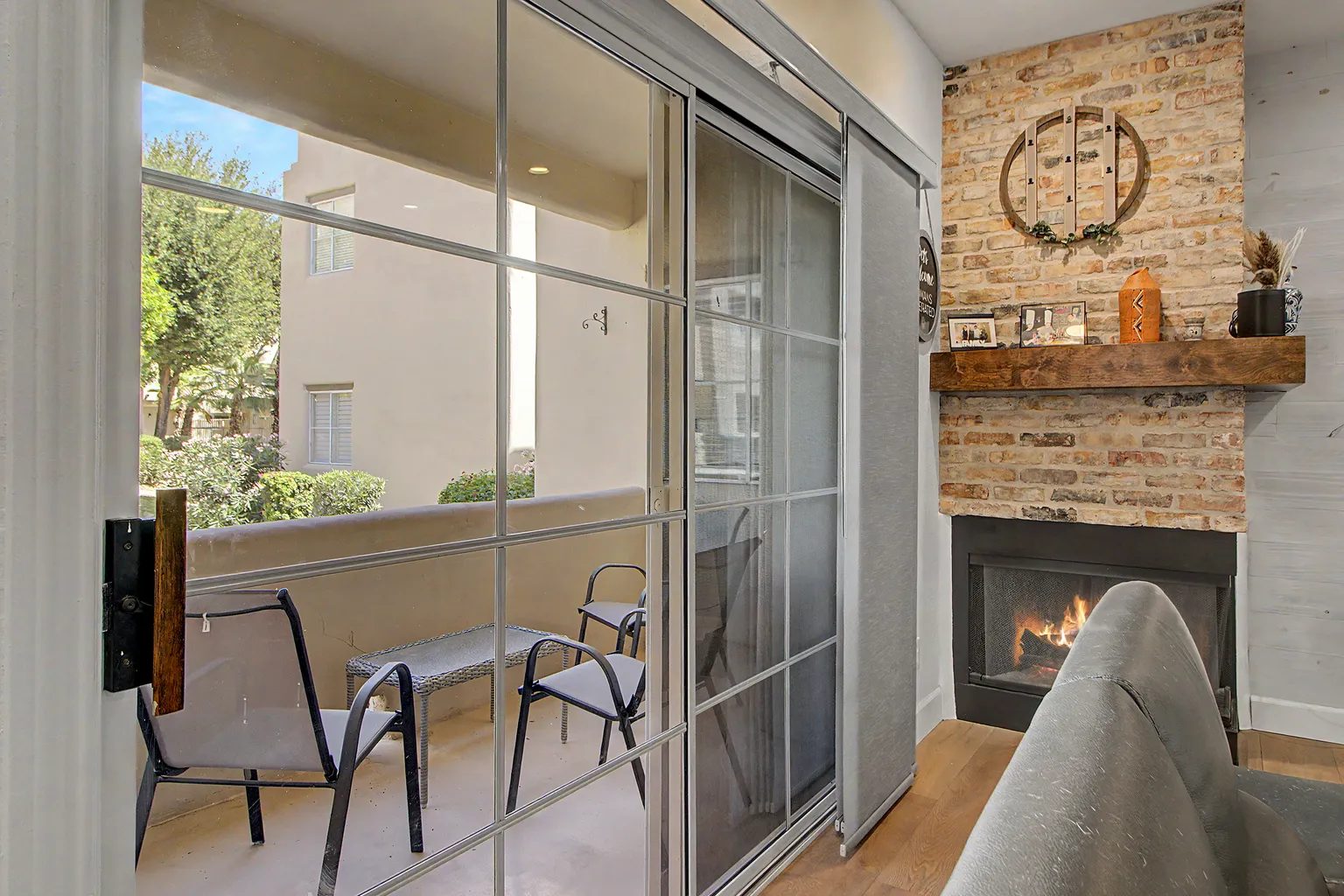 Nhà bán 2 phòng ngủ tại Scottsdale, AZ - $439,900 - ảnh 3