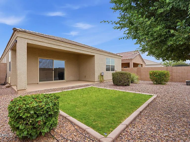 Nhà bán 3 phòng ngủ tại San Tan Valley, AZ - $339,000 - ảnh 13