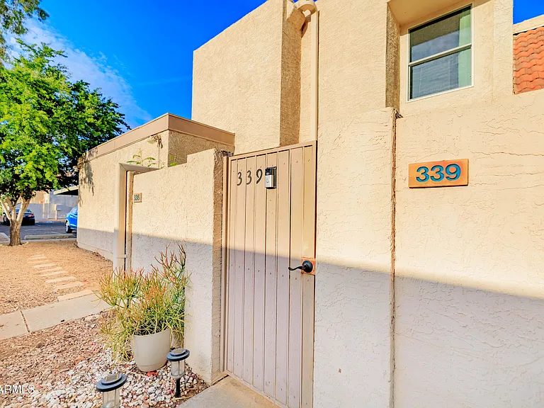 Nhà bán 2 phòng ngủ tại Mesa, AZ - $265,000