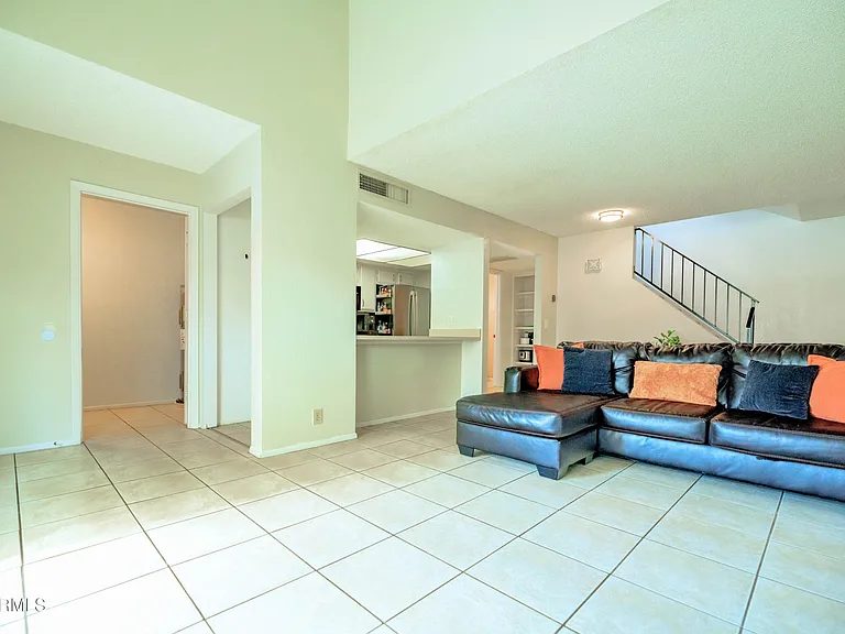 2-Bedroom Townhome for Sale in Mesa, AZ – 1342 W EMERALD Avenue #339 – $265,000 - photo 5