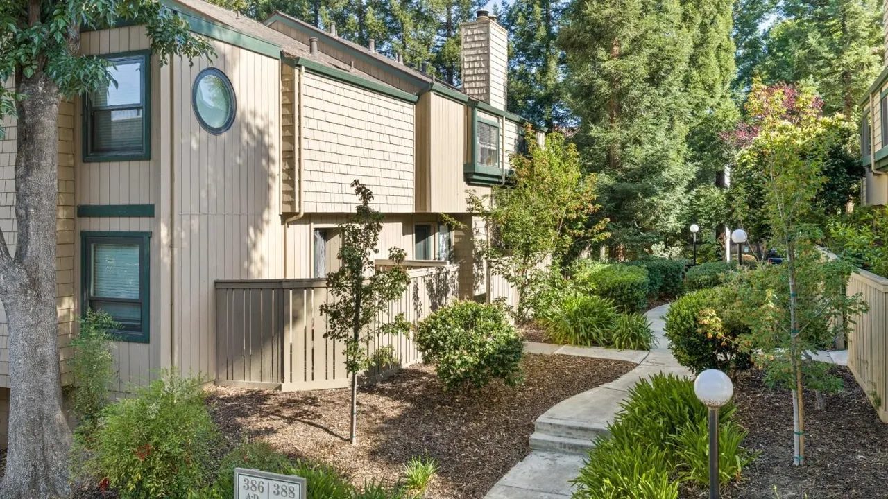 2-Bedroom Condo for Sale in Campbell, CA – 386 Union Ave Apt D – $895,000 - photo 9