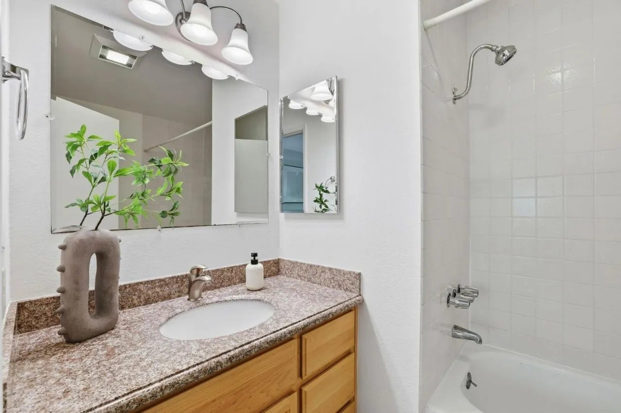 Nhà bán 2 phòng ngủ tại Santa Clara, CA - $749,000 - ảnh 5