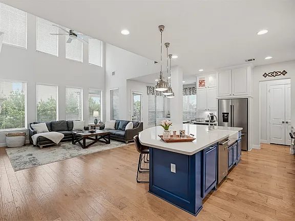 Nhà bán 4 phòng ngủ tại Dallas, TX - $1,050,000 - ảnh 3