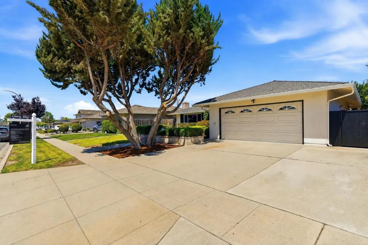 Nhà bán 4 phòng ngủ tại Salinas, CA - $909,000 - ảnh 12
