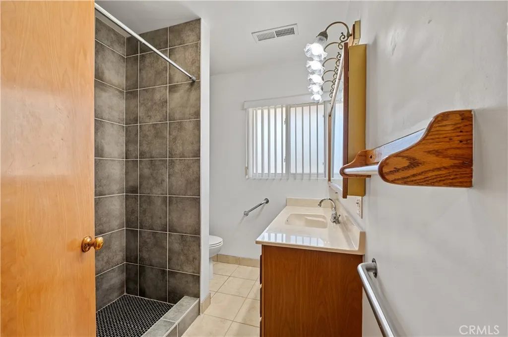 Nhà bán 2 phòng ngủ tại Fresno, CA - $395,000 - ảnh 6