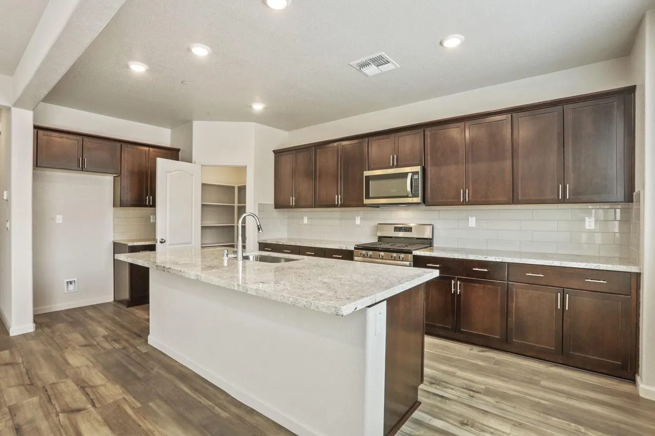 4-Bedroom Single-Family Home for Sale in Manteca, CA – 1863 Lateral Ave – $675,000 - photo 2