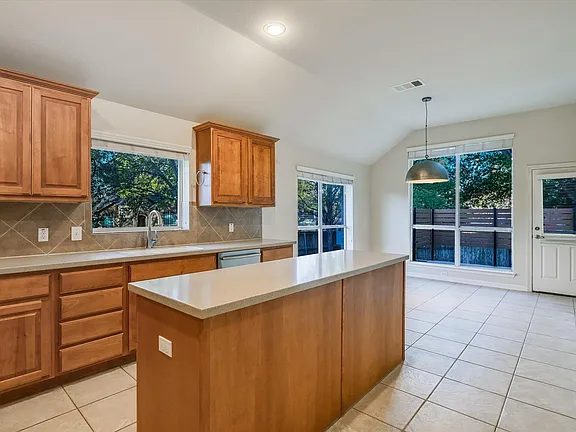 Nhà bán 4 phòng ngủ tại Pflugerville, TX - $499,000 - ảnh 6