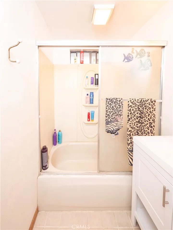 Nhà bán 4 phòng ngủ tại Glendora, CA - $714,400 - ảnh 3