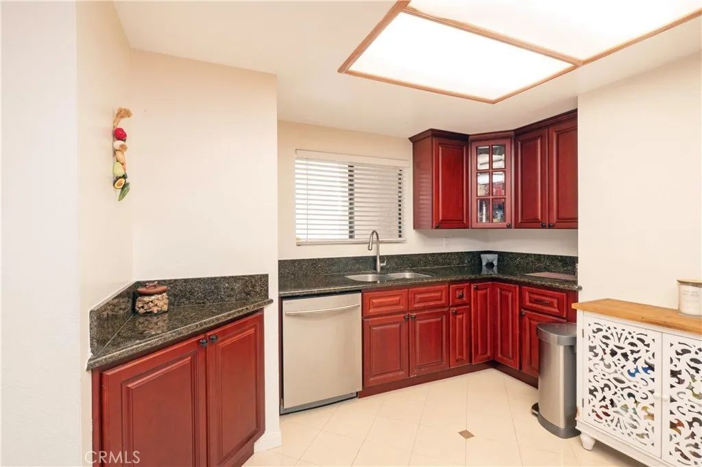 3-Bedroom Condo for Sale in Rancho Cucamonga, CA – 8545 Baldy Vista Dr – $509,800 - photo 6