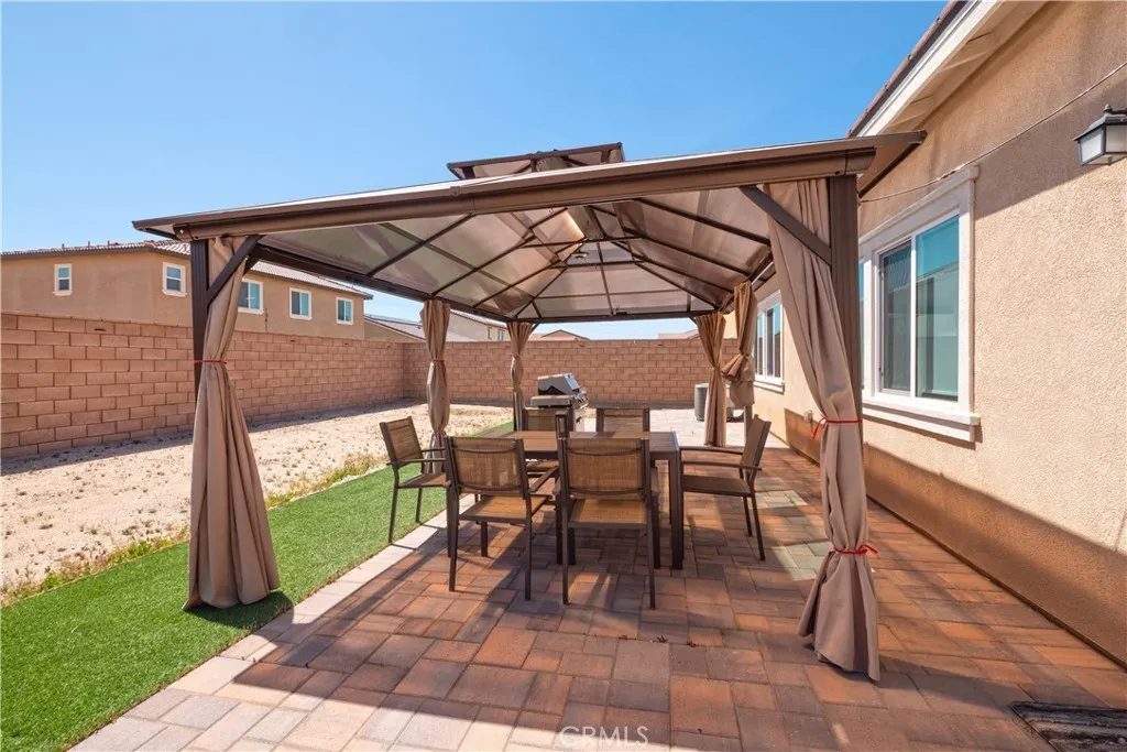 Nhà bán 3 phòng ngủ tại Victorville, CA - $394,900 - ảnh 12