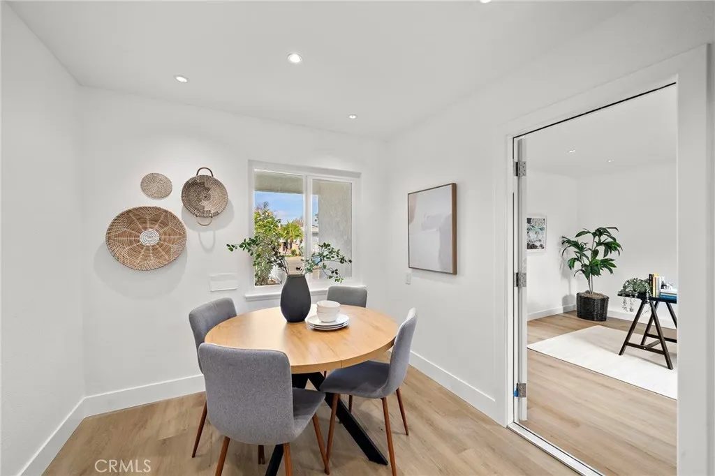 Nhà bán 3 phòng ngủ tại Santa Ana, CA - $909,000 - ảnh 3