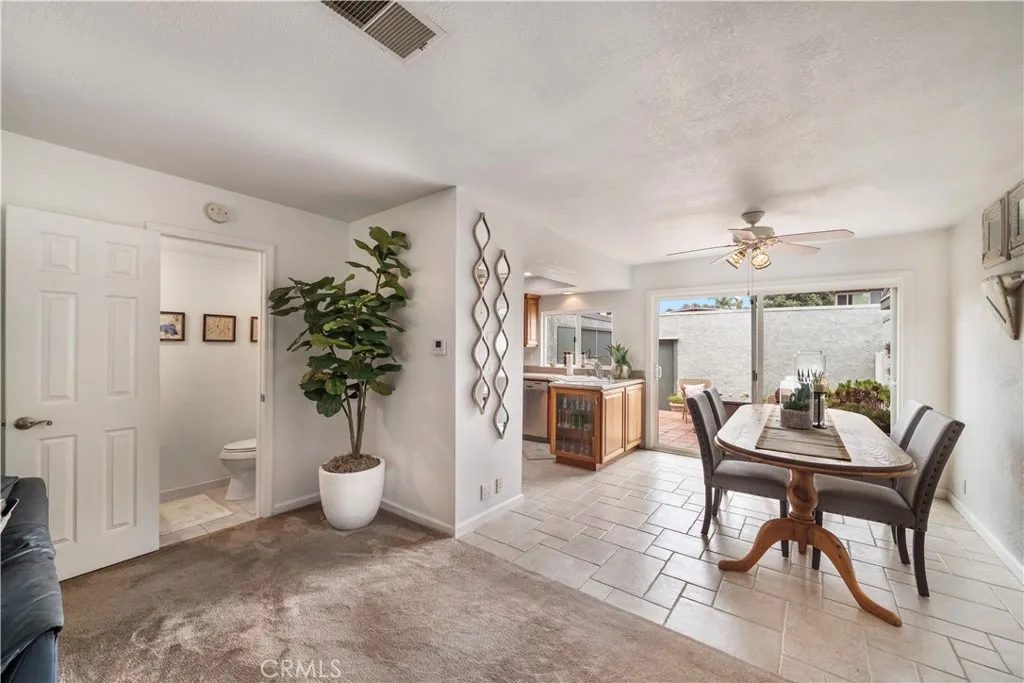 2-Bedroom Townhome for Sale in Huntington Beach, CA – 8278 Artista Dr – $875,000 - photo 4