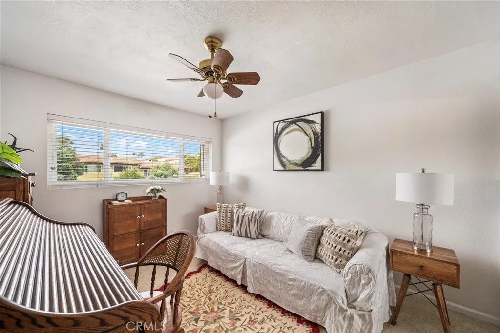 2-Bedroom Townhome for Sale in Huntington Beach, CA – 8278 Artista Dr – $875,000 - photo 8