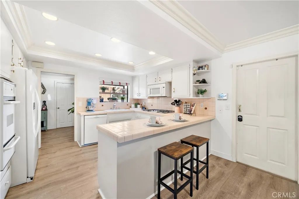 4-Bedroom Single-Family Home for Sale in Tustin, CA – 1481 Lance Dr – $1,299,000 - photo 6