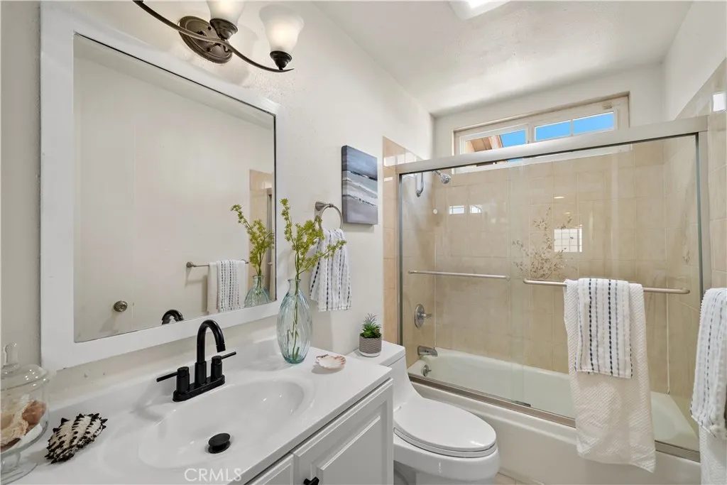 4-Bedroom Single-Family Home for Sale in Anaheim, CA – 104 S Carousel St – $1,249,000 - photo 7