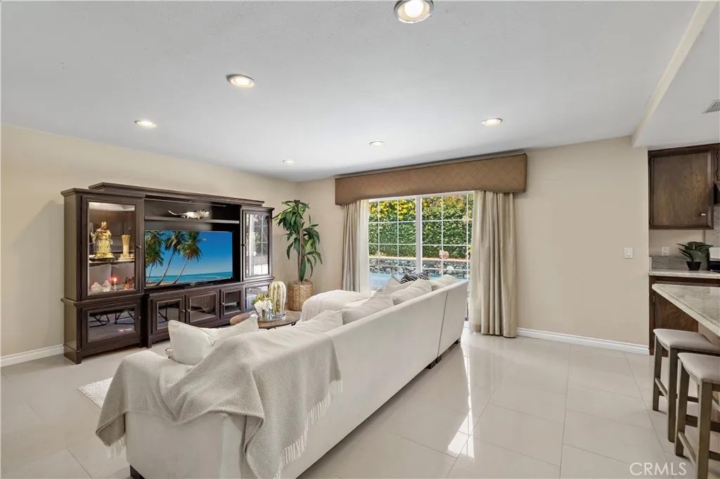 4-Bedroom Single-Family Home for Sale in Anaheim, CA – 104 S Carousel St – $1,249,000 - photo 4