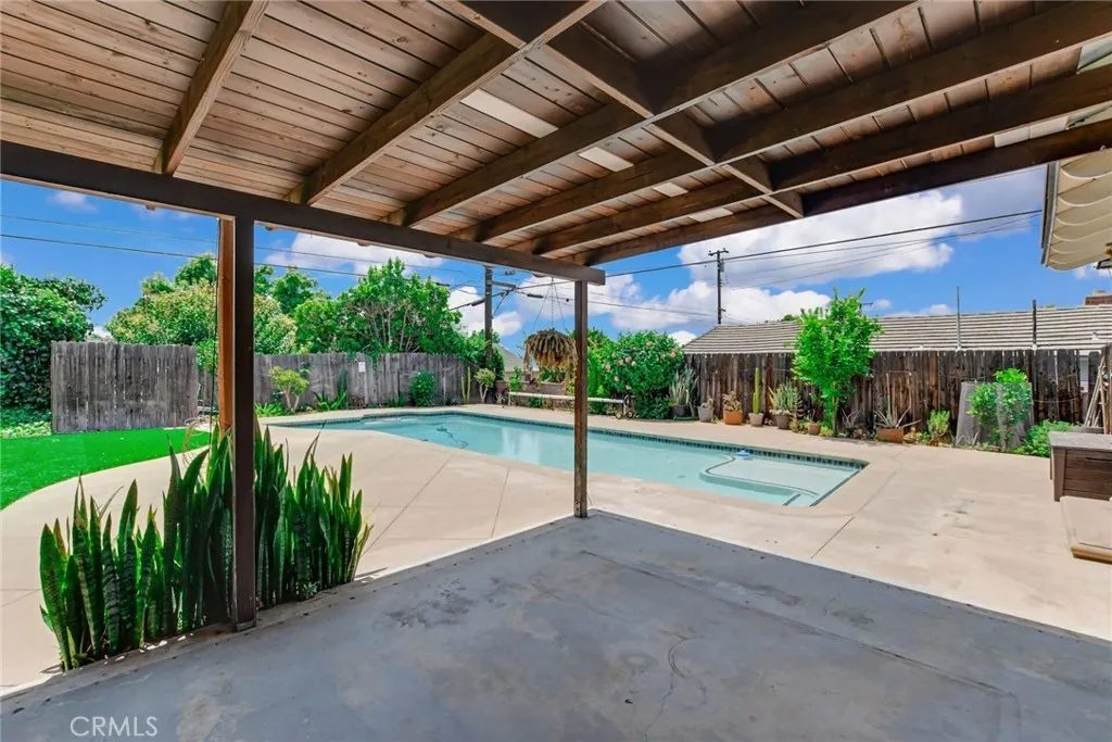 4-Bedroom Single-Family Home for Sale in Glendora, CA – 1302 E Bennett Ave – $1,240,000 - photo 11