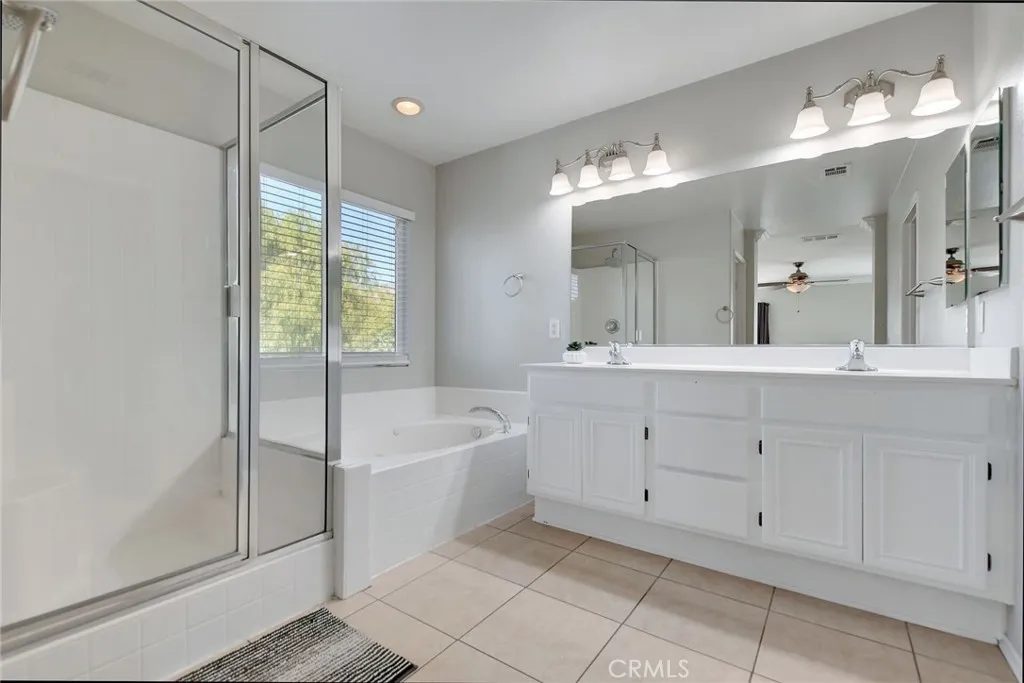 Nhà bán 3 phòng ngủ tại Corona, CA - $720,000 - ảnh 10