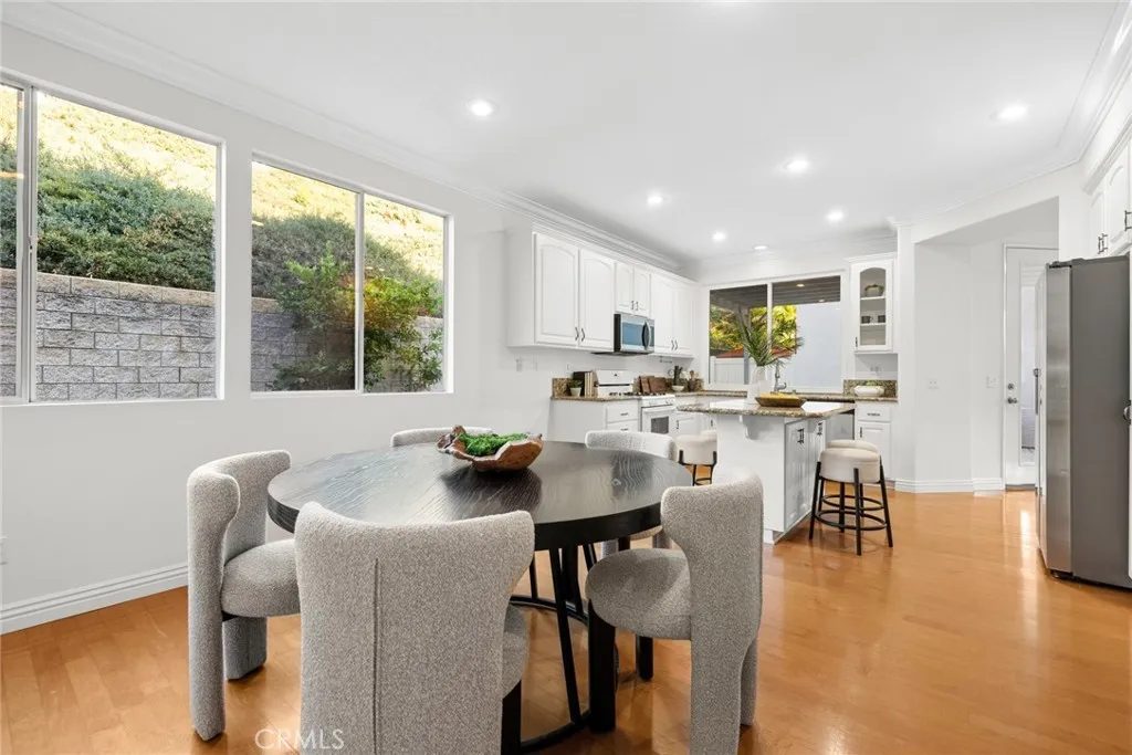 Nhà bán 3 phòng ngủ tại Aliso Viejo, CA - $1,350,000 - ảnh 5