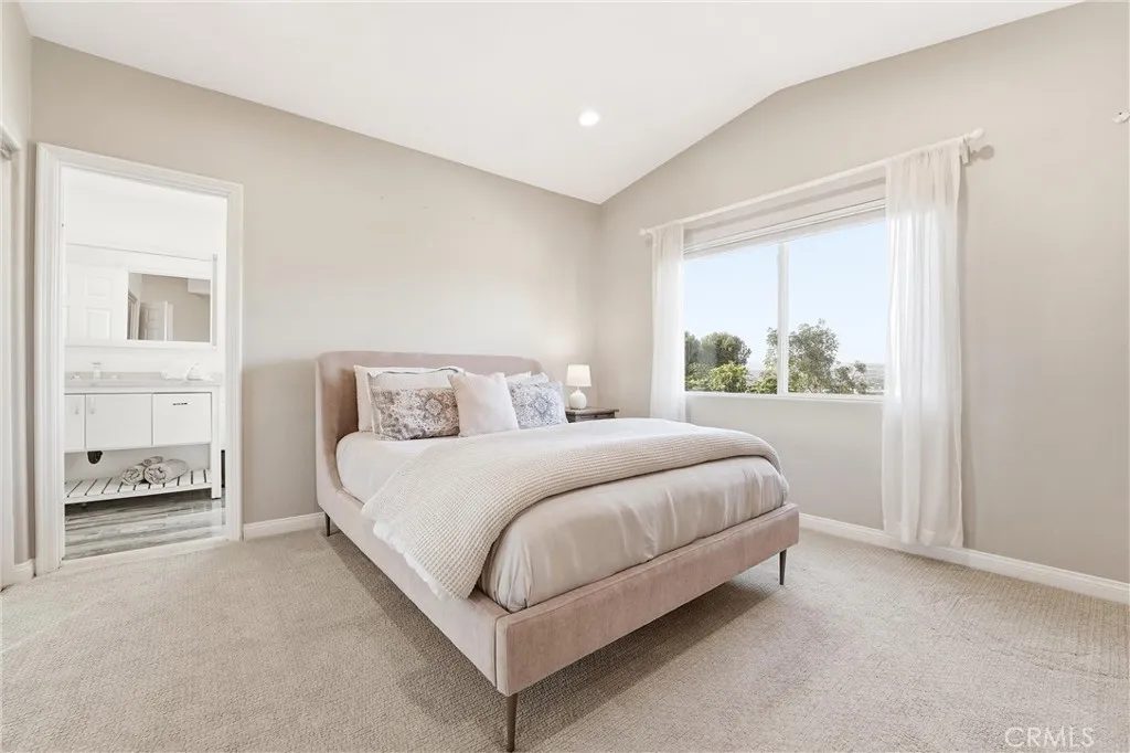 Nhà bán 4 phòng ngủ tại Anaheim, CA - $2,000,000 - ảnh 13